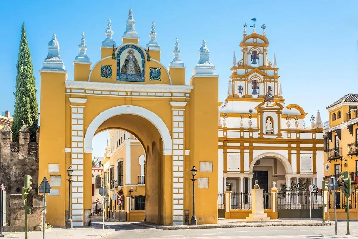 Casa Entera E Independiente Con Parking En Pleno Centro De Sevilla 0*, Seville